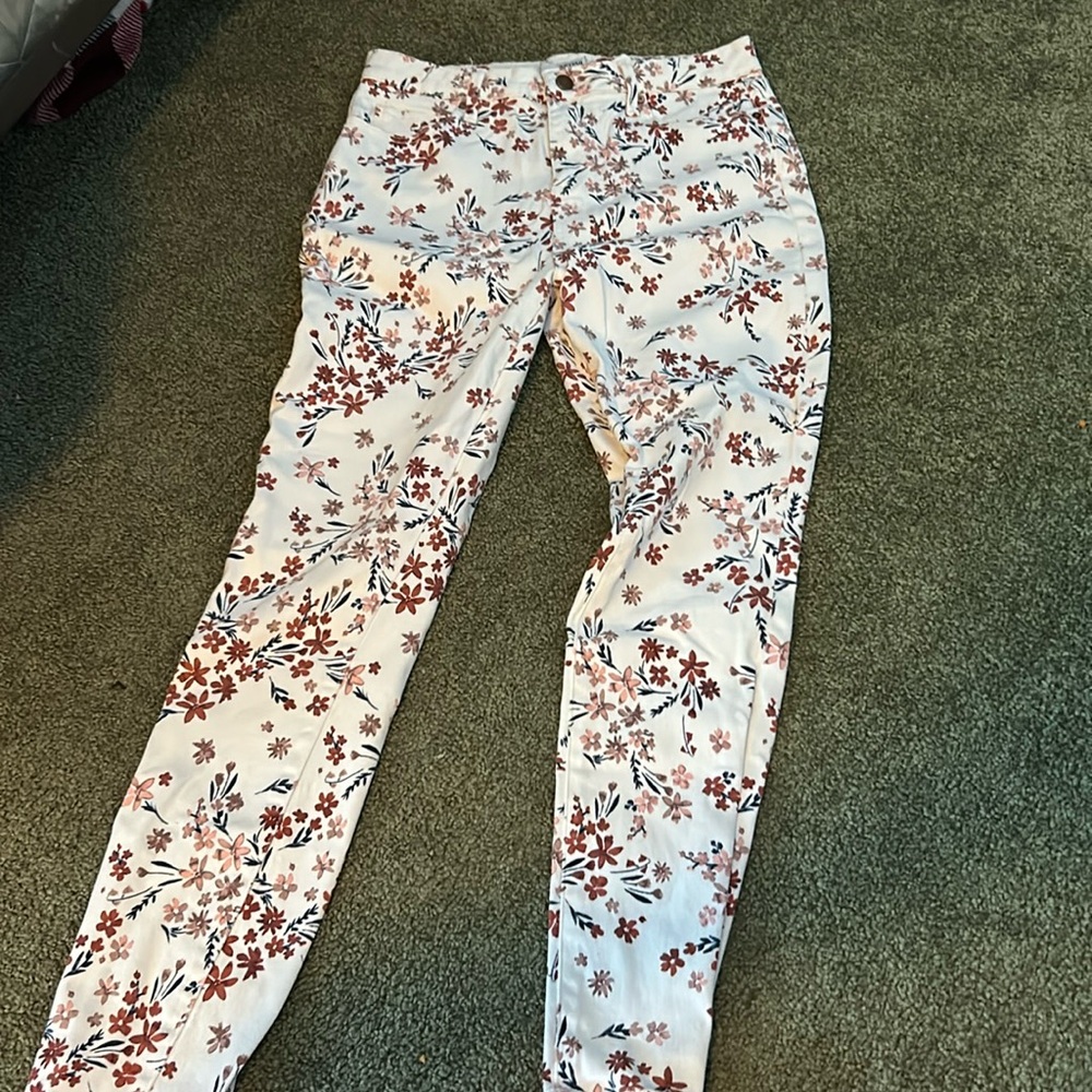 Floral jeans size 29